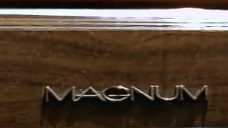 Dodge Magnum logo on dashboard