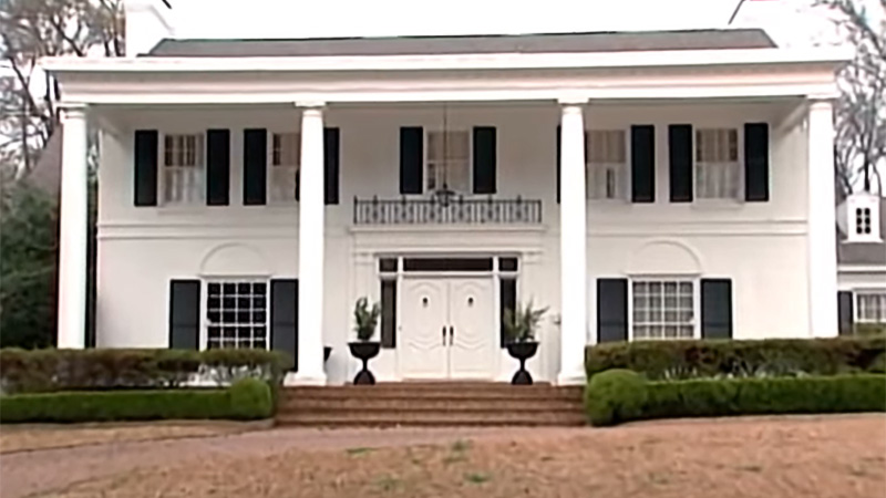 The Lucas estate in Tyler, Texas was a landmark