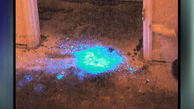 Blood evidence exposed with Luminol