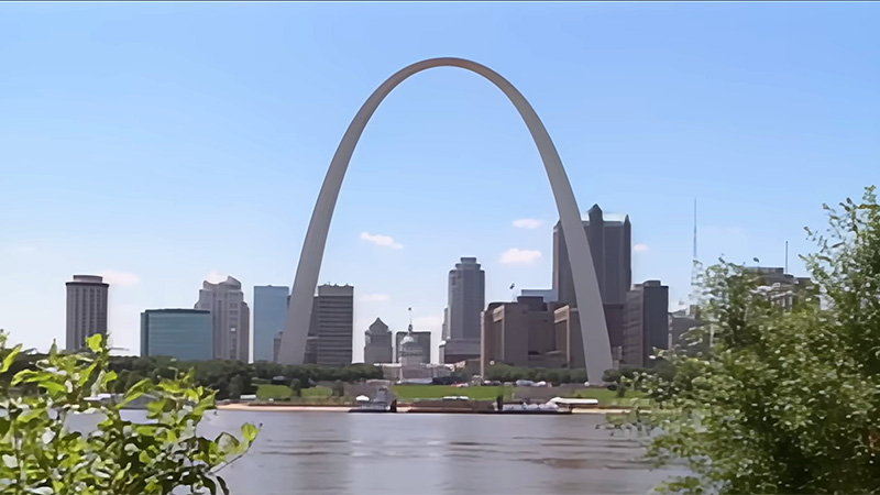Famous St. Louis arch monument